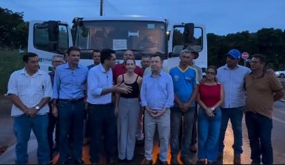 Dr. Fábio Oliveira Prefeito do Município de Itapaci faz carreata com a frota de veículos 